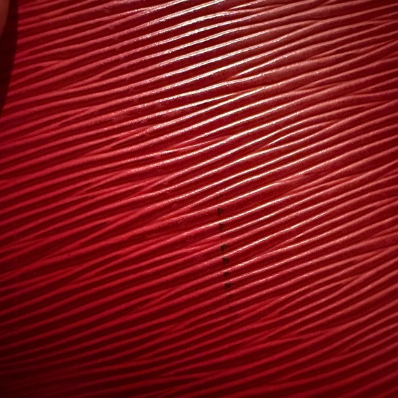 Louis Vuitton Red Epi Set - Picture 13 of 16